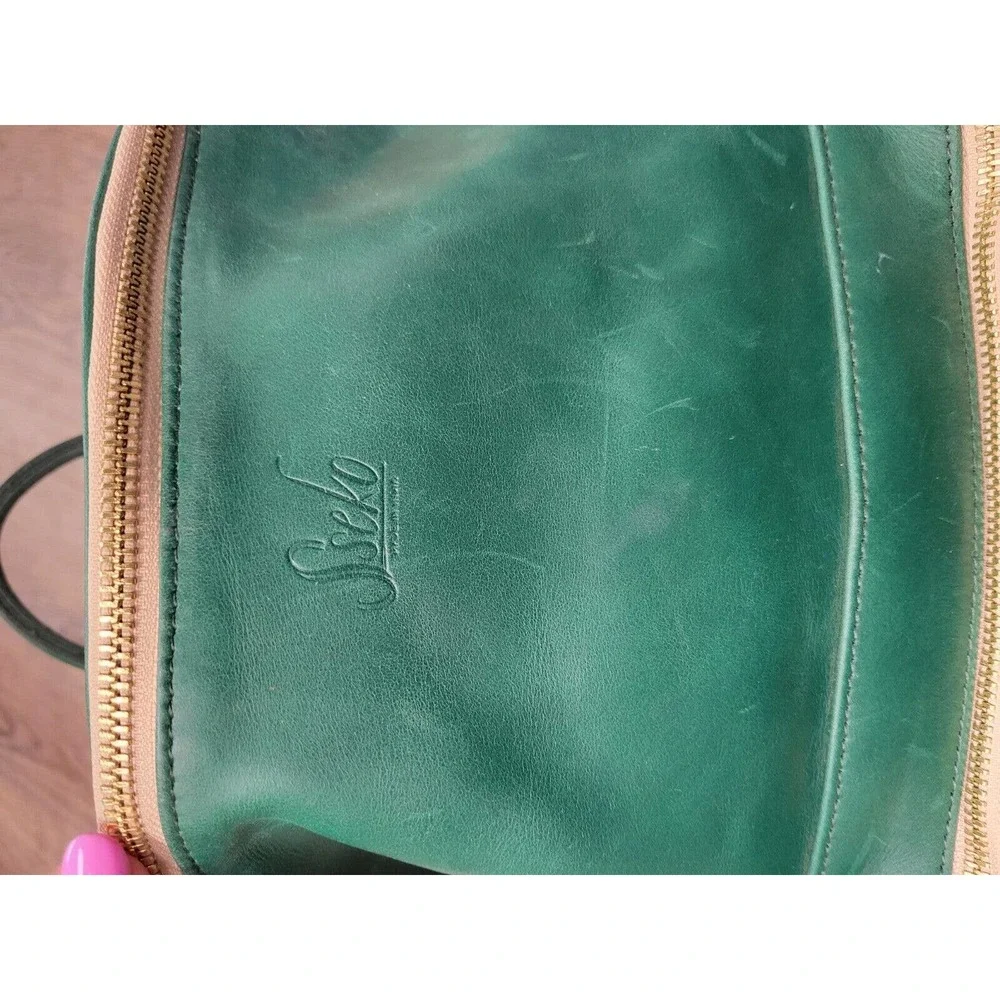 Sseko Designs Genuine Leather Green Crescent Convertible Crossbody Backpack Purs - Picture 8 of 9